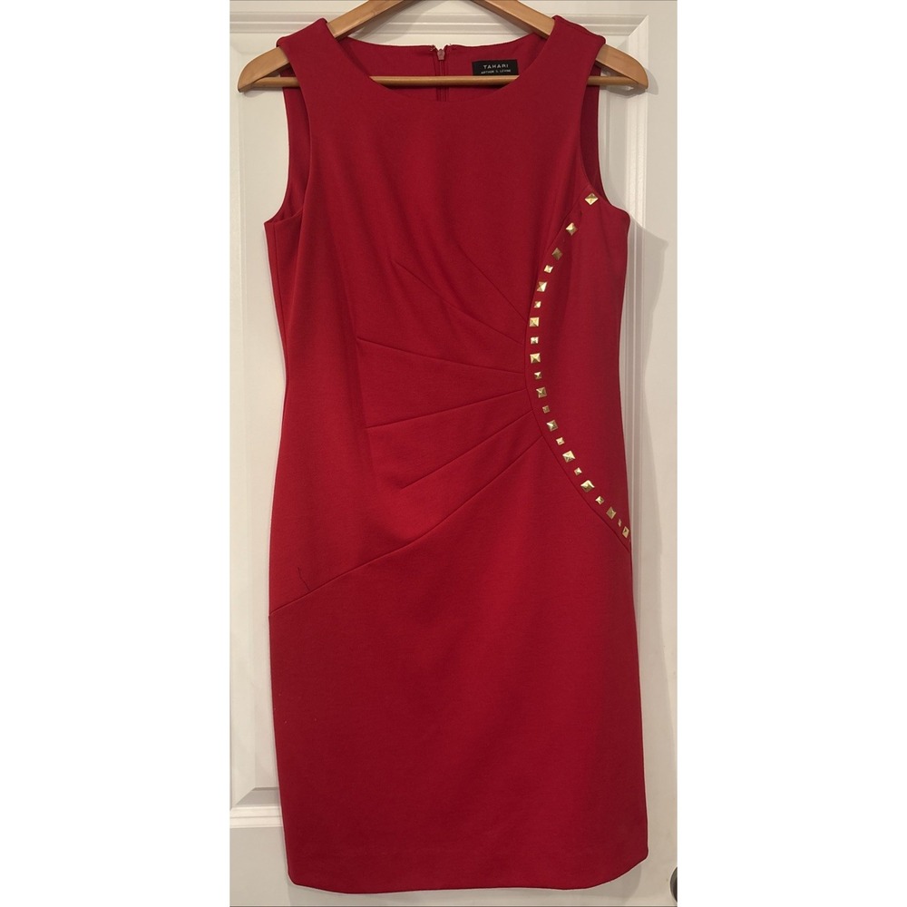 Women's Red Tahari By Arthur Levine Dress. Size 6. Lined With Gold Embellishment